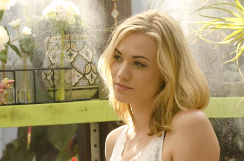 Strahovski, Yvonne [Dexter] Photo