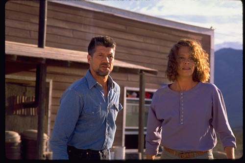 Tremors [Cast] Photo