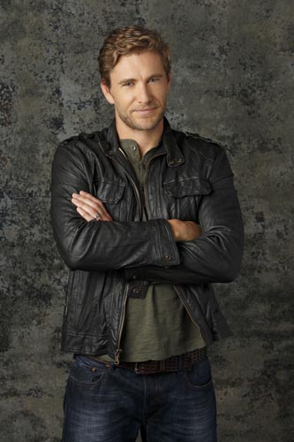 Tucker, Brett [Mistresses] Photo