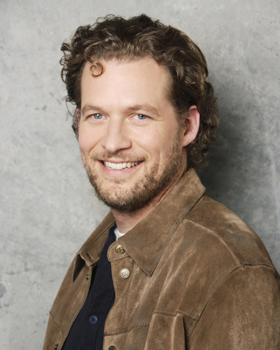 Tupper, James [Men in Trees] Photo