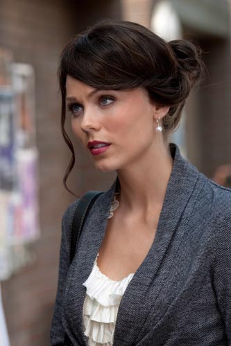 Vandervoort, Laura [Smallville] Photo