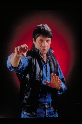 Ward, Fred [Remo Armed and Dangerous] Photo