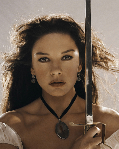 Zeta-Jones, Catherine [The Legend of Zorro] Photo